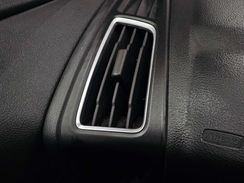 Ford Focus 1.0 Titanium 5dr 65