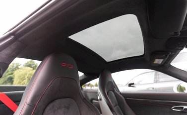 Porsche 911 Carrera 4 GTS (991.2) 14