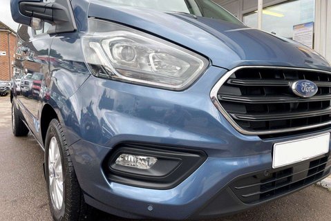 Ford Transit Custom 300 L2 170 ps Limited Panel Van - Power Invertor 22