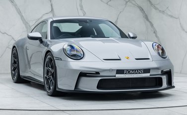 Porsche 911 GT3 Touring (992) 8