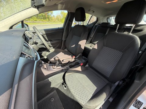 Vauxhall Astra DESIGN CDTI ECOFLEX S/S 11