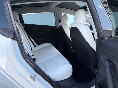 Tesla Model 3 Model 3 Performance AWD 4WD 4dr 21