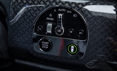 Rolls-Royce Cullinan BLACK BADGE 37