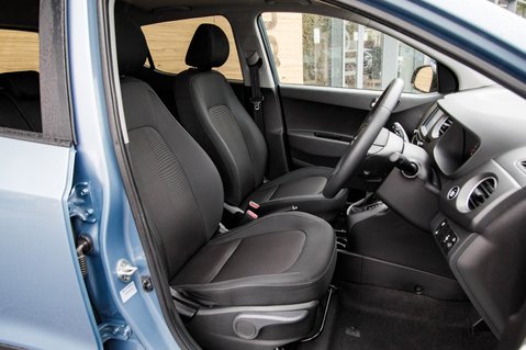 Hyundai i10 PREMIUM SE 26
