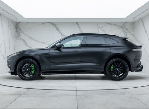 Aston Martin DBX 707 2
