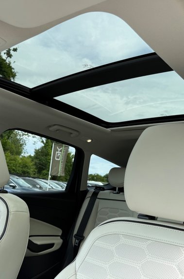 Ford Kuga VIGNALE TDCI AUTO - MILANO GRIGIO PAINT - PAN ROOF -APPEARANCE PACK 
