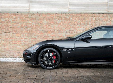 Maserati Granturismo S MC Shift 22
