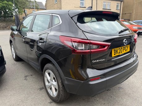 Nissan Qashqai DIG-T ACENTA PREMIUM 6