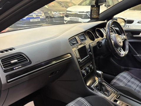 Volkswagen Golf 2.0 TDI BlueMotion Tech GTD DSG Euro 6 (s/s) 5dr 11