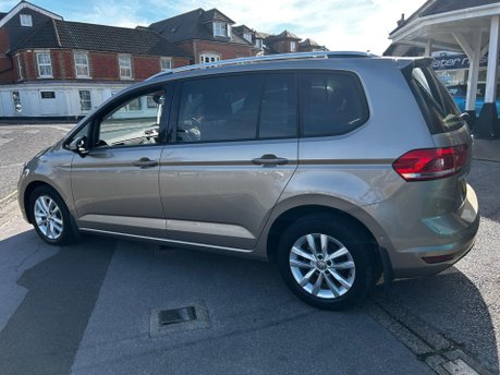 Volkswagen Touran 1.6 TDI BlueMotion Tech SE Family DSG Euro 6 (s/s) 5dr 3
