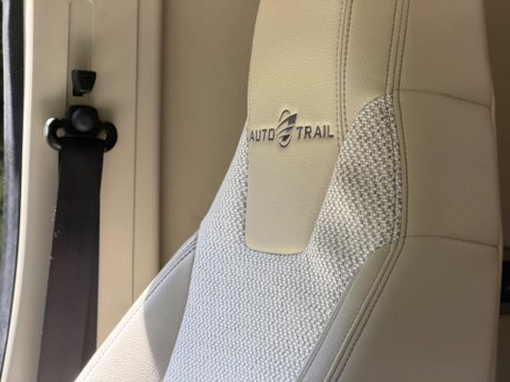 Auto-Trail V-Line 635 35 L4H2 STANDARD PV 26