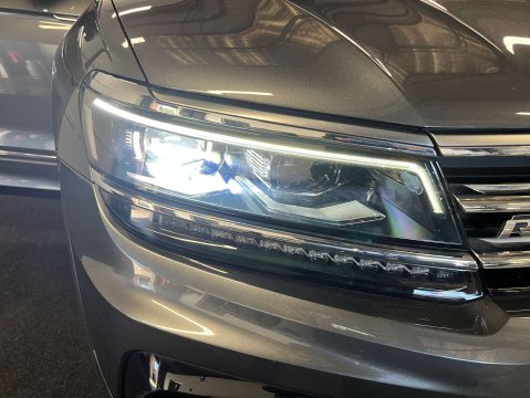 Volkswagen Tiguan 2.0 Tiguan R-Line TSi BlueMotion Technology 4Motion DSG 4WD 5dr 43