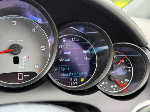 Porsche Cayenne 4.2 TD V8 S TiptronicS 4WD Euro 6 (s/s) 5dr 94