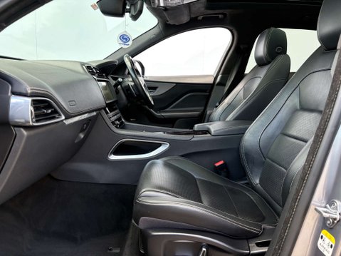 Jaguar F-Pace 2.0 F-PACE Chequered Flag AWD D Auto 4WD 5dr 72