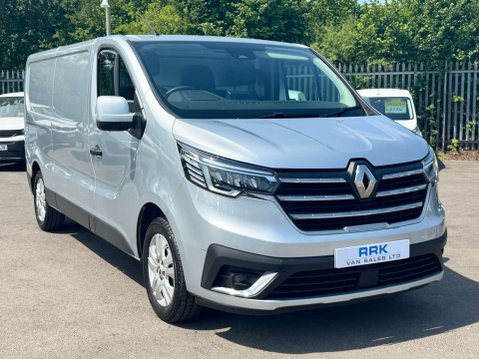 Renault Trafic 2.0 dCi Blue LL30 Sport Panel Van 5dr Diesel Manual L2 H1 Euro 6 (s/s) (130 13