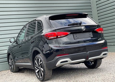 MG ZS 1.5 HYBRID+ TROPHY 14