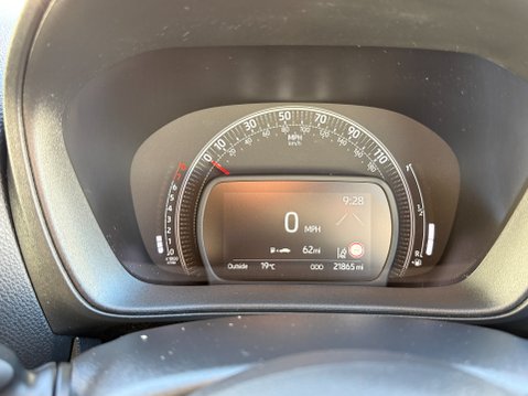 Toyota Aygo X VVT-I EDGE 11