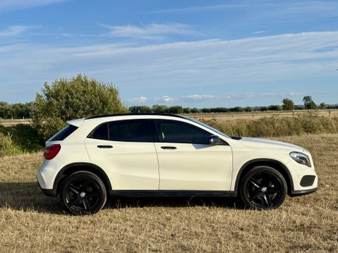 Mercedes-Benz GLA Class GLA 220 D 4MATIC AMG LINE PREMIUM FULL SERVICE HISTORY Low Mileage 2