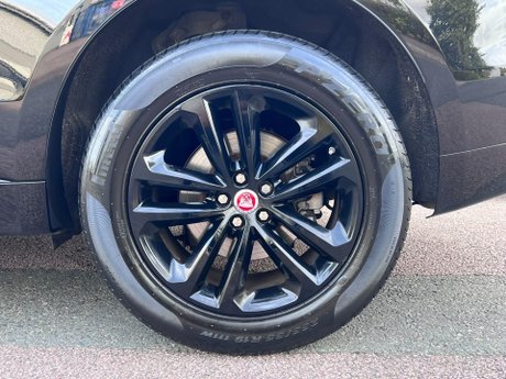 Jaguar F-Pace 2.0 D180 R-Sport Auto AWD Euro 6 (s/s) 5dr 54