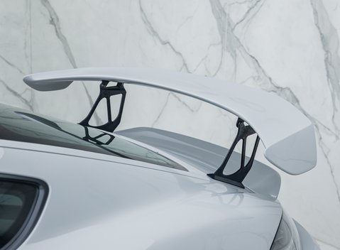 Porsche Cayman GT4 718 32