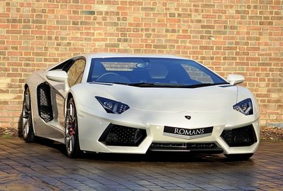 Lamborghini Aventador LP 700-4