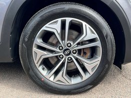 Hyundai SANTA FE 2.2 Santa Fe Premium SE CRDi Auto 4WD 5dr 15