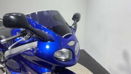 Triumph Sprint 2002 27K RUNNING PROJECT BIKE SPARES OR REPAIR SPORTS TOURER 28