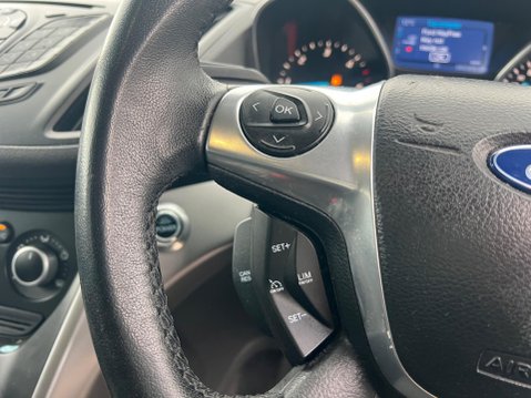 Ford Kuga 2.0 TDCi Zetec AWD Euro 5 5dr 15