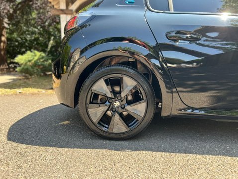 Peugeot 208 GT LINE 35