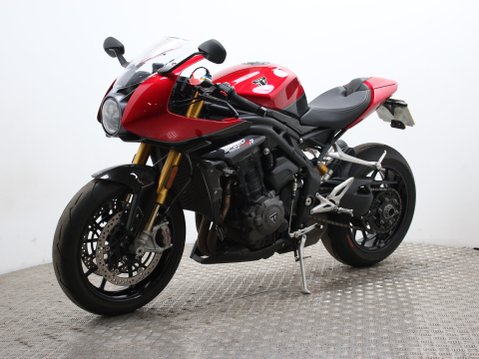 Triumph Speed Triple SPEED TRIPLE 1200 RR 9