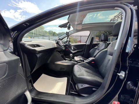 Peugeot 2008 BLUE HDI S/S FELINE MISTRAL 56