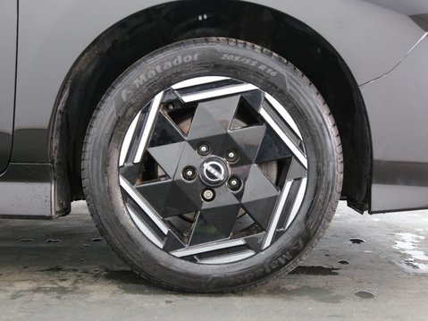 Nissan LEAF 39kWh Acenta Auto 5dr 27