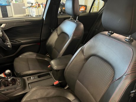 Ford Focus 1.0T EcoBoost ST-Line X Euro 6 (s/s) 5dr 36