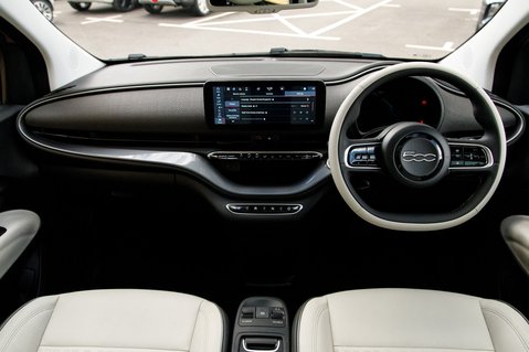 Fiat 500e LA PRIMA 4
