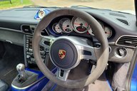 Porsche 911 CARRERA 4S 32