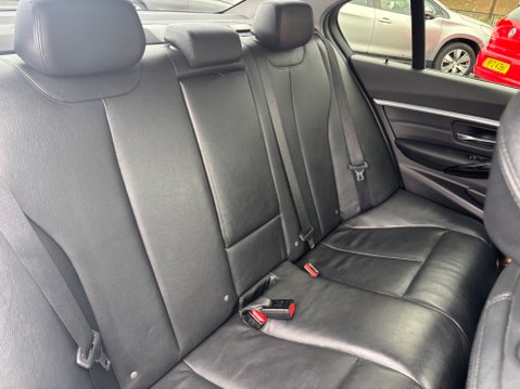 BMW 3 Series 320D SPORT 11