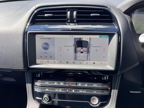 Jaguar F-Pace 2.0 D180 Chequered Flag Auto AWD Euro 6 (s/s) 5dr 76