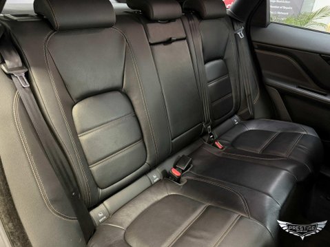 Jaguar F-Pace 2.0 D180 Prestige Auto AWD Euro 6 (s/s) 5dr 85
