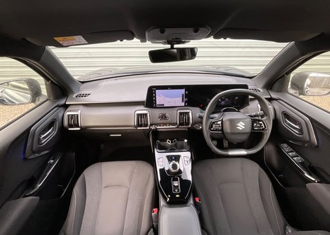 Suzuki e Vitara MOTION 13