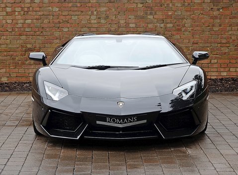 Lamborghini Aventador LP 700-4 Roadster 29