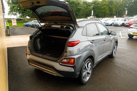 Hyundai KONA PREMIUM SE 42