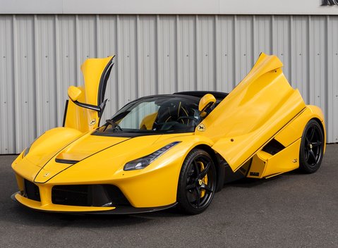 Ferrari LaFerrari Aperta 7