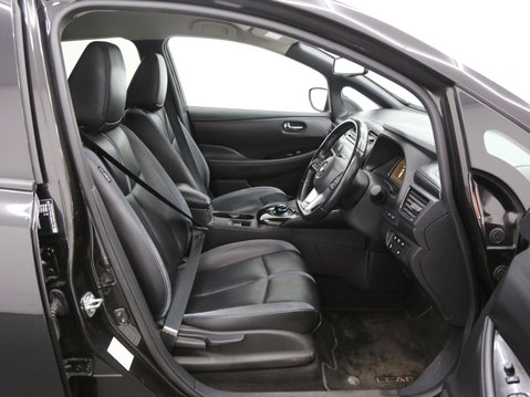 Nissan LEAF 40kWh Tekna Auto 5dr 21
