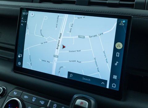 Land Rover Defender 110 V8 Bond Edition 25