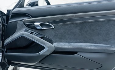 Porsche 911 Carrera GTS CABRIOLET (991.2) 26