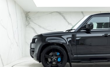 Land Rover Defender 110 V8 29