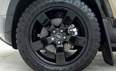 Land Rover Defender 110 D250 First Edition 8