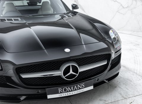 Mercedes-Benz SLS AMG 37
