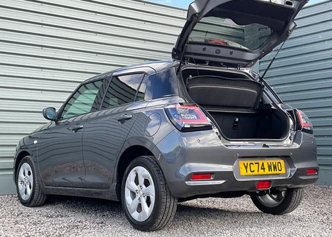 Suzuki Swift MOTION 17