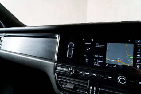 Porsche Macan GTS PDK. WARRANTY. EXCELLENT PSH. SPORT DESIGN PACKAGE. SPORTS EXHAUST. 37